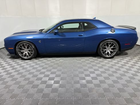 Used 2021 Dodge Challenger SRT Hellcat w/ Plus Package RWD image 5