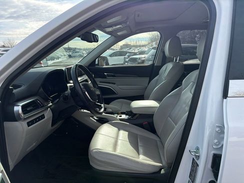 Certified 2022 Kia Telluride EX w/ EX Premium Package image 19