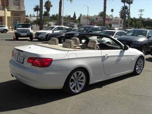 Used 2012 BMW 328i Convertible RWD image 13