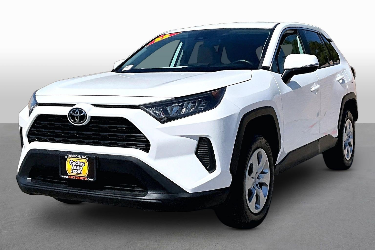 Used 2022 Toyota RAV4 LE FWD image 1