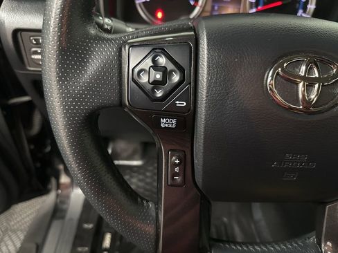 Used 2019 Toyota 4Runner TRD Off-Road AWD/4WD image 15