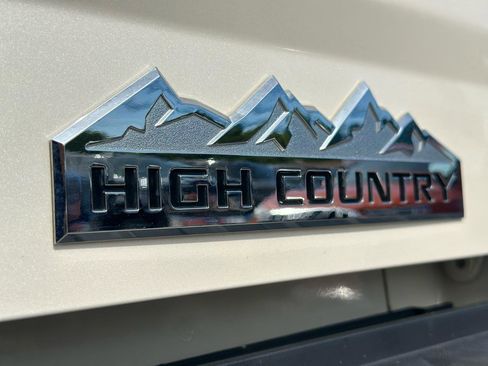Used 2014 Chevrolet Silverado 1500 High Country w/ High Country Premium Package AWD/4WD image 9