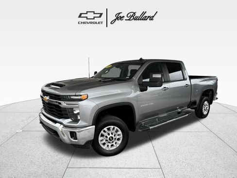 Used 2025 Chevrolet Silverado 2500 LT w/ Convenience Package AWD/4WD image 1