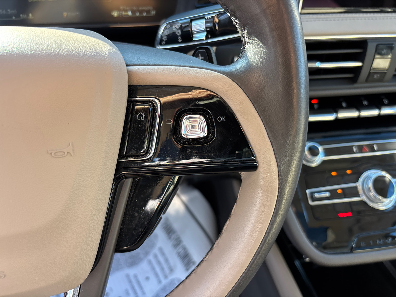 Certified 2022 Lincoln Corsair Reserve w/ Equipment Group 201A AWD/4WD image 18