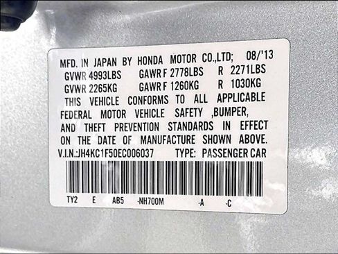 Used 2014 Acura RLX w/ Technology Package FWD image 32