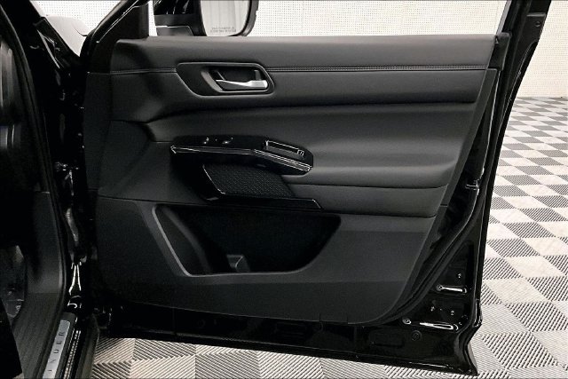 New 2026 Nissan Pathfinder Platinum w/ Cargo Package AWD/4WD image 37