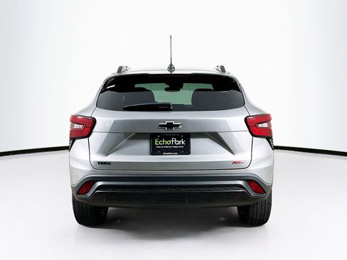 Used 2024 Chevrolet Trax RS w/ Sunroof Package image 7