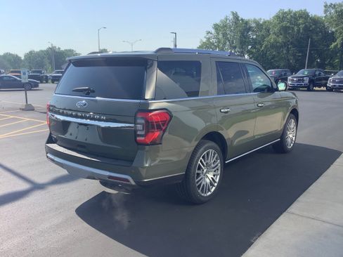 Used 2024 Ford Expedition Limited image 6