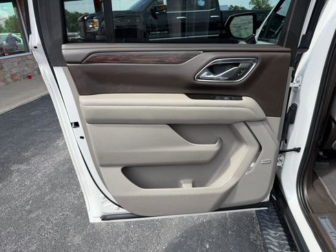Used 2023 Chevrolet Suburban Z71 AWD/4WD image 17