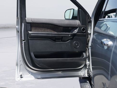 Certified 2021 Ford Expedition Max Limited RWD image 33