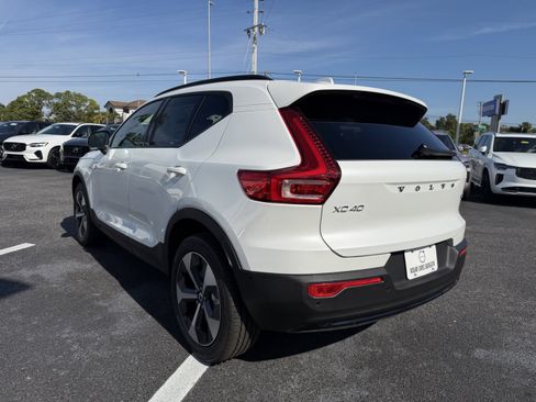 New 2026 Volvo XC40 B5 Plus w/ Climate Package image 5
