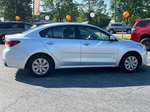 Used 2019 Kia Rio S FWD image 8