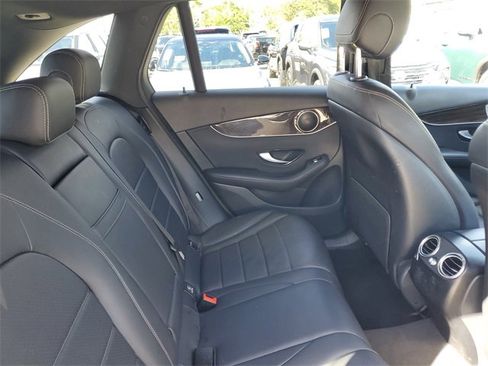 Used 2020 Mercedes-Benz GLC 300 image 31