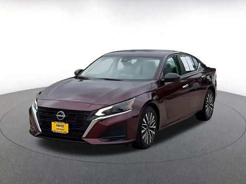 Used 2025 Nissan Altima 2.5 SV image 7