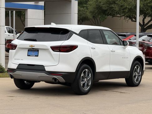 Certified 2025 Chevrolet Blazer LT image 4