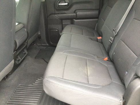 Used 2019 Chevrolet Silverado 1500 Custom w/ Custom Value Package AWD/4WD image 21