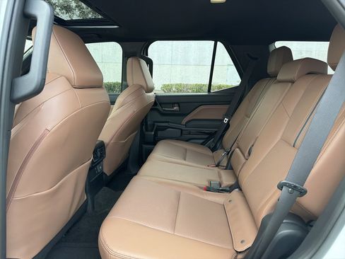 Used 2025 Toyota 4Runner Limited image 10