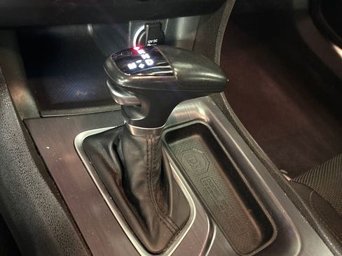 Used 2018 Dodge Charger R/T Scat Pack RWD image 40