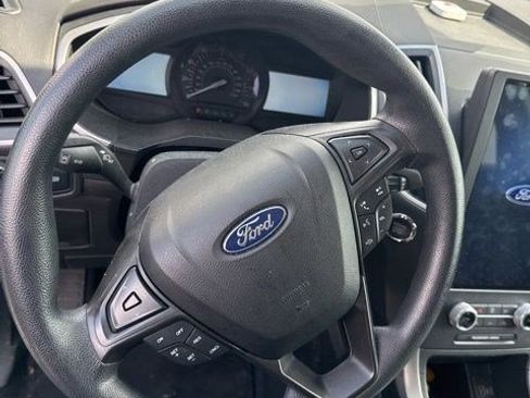 Used 2021 Ford Edge SE FWD image 7