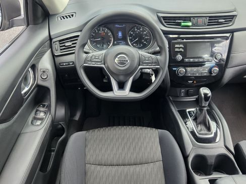 Used 2017 Nissan Rogue S FWD image 12