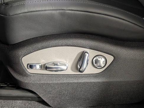 New 2026 Porsche Macan Turbo AWD/4WD image 29