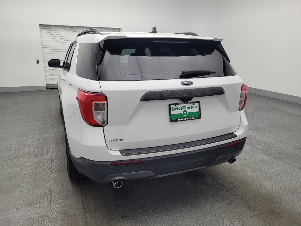 Used 2021 Ford Explorer XLT w/ Equipment Group 202A RWD image 6
