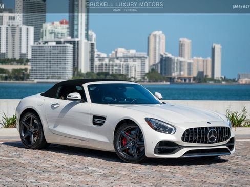 Used 2018 Mercedes-Benz AMG GT Roadster image 9