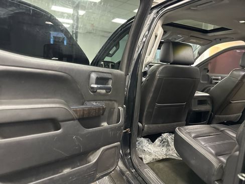 Used 2016 GMC Sierra 3500 Denali w/ Duramax Plus Package image 31