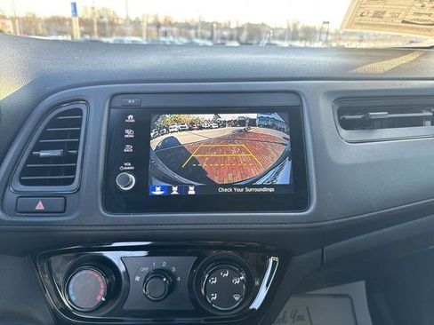 Used 2019 Honda HR-V Sport image 19