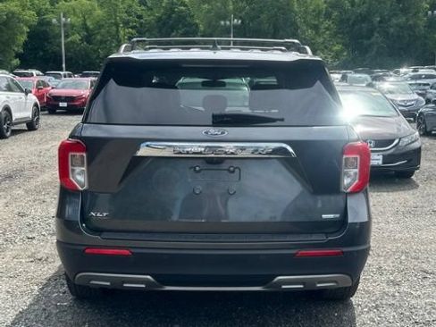 Used 2020 Ford Explorer XLT w/ Equipment Group 202A AWD/4WD image 3
