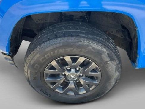 Used 2021 Toyota Tacoma SR5 w/ Technology Package AWD/4WD image 22