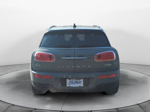 Used 2017 MINI Cooper Clubman Cooper image 6