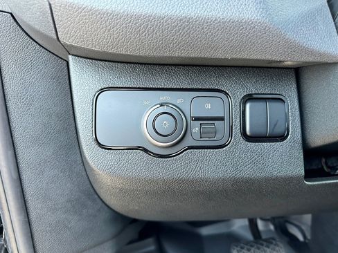 Used 2025 Mercedes-Benz Sprinter 2500 image 11