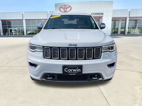 Used 2017 Jeep Grand Cherokee Overland AWD/4WD image 8