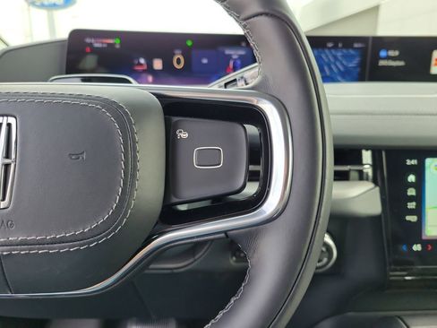 New 2026 Lincoln Navigator L Premier AWD/4WD image 25