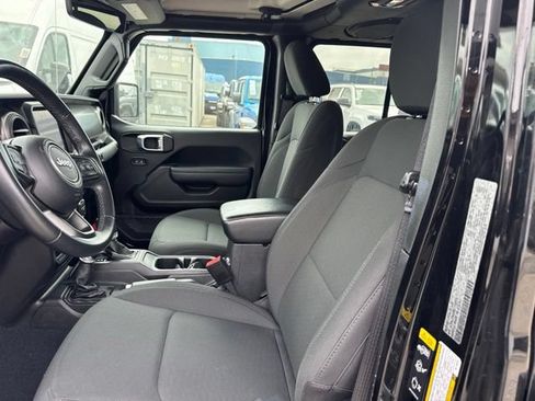 Used 2022 Jeep Gladiator Sport AWD/4WD image 9