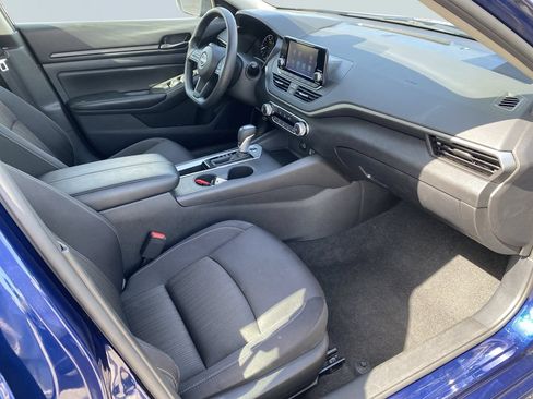 Used 2024 Nissan Altima 2.5 S FWD image 29