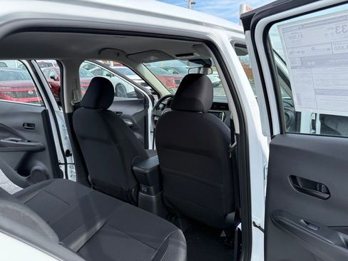 New 2025 Nissan Kicks Play S image 20
