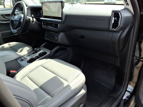 Certified 2025 Ford Bronco Sport Badlands AWD/4WD image 9