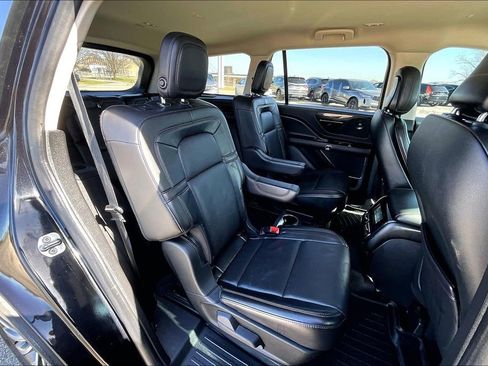 Used 2020 Lincoln Aviator Reserve w/ Elements Package Plus AWD/4WD image 37