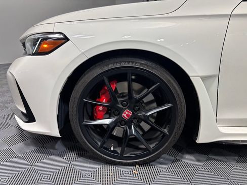 Certified 2025 Honda Civic Type R image 9