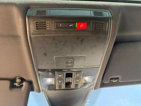 Used 2024 Volkswagen Tiguan SE R-Line AWD/4WD image 47