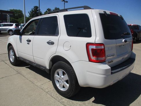 Used 2012 Ford Escape XLT AWD/4WD image 4