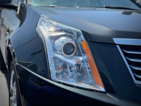 Used 2015 Cadillac SRX Luxury w/ Driver Awareness Package FWD image 25