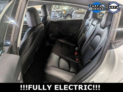 Used 2023 Tesla Model 3 Standard Range image 16