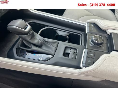 Certified 2025 Toyota Grand Highlander AWD image 24