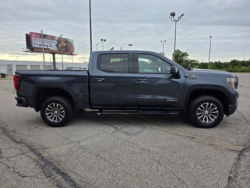 Used 2020 GMC Sierra 1500 AT4 w/ AT4 Premium Package AWD/4WD image 4