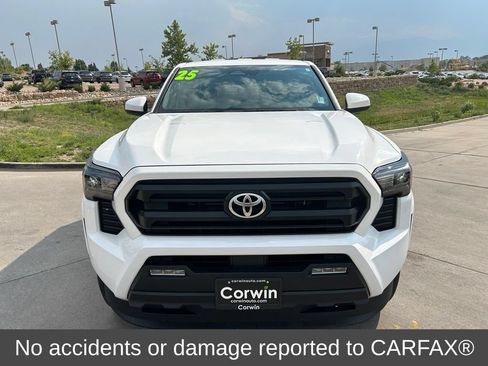 Used 2025 Toyota Tacoma SR5 AWD/4WD image 2
