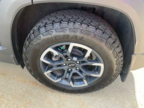 Used 2025 Chevrolet Equinox ACTIV w/ Safety and Technology Package AWD/4WD image 27