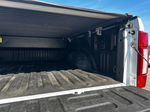 Used 2022 Ford F250 Platinum w/ FX4 Off-Road Package image 46